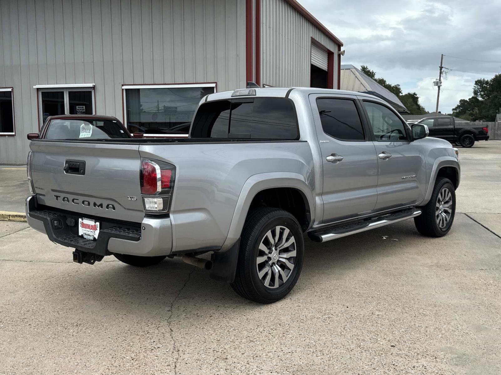 Used 2021 Toyota Tacoma Limited RWD image 7