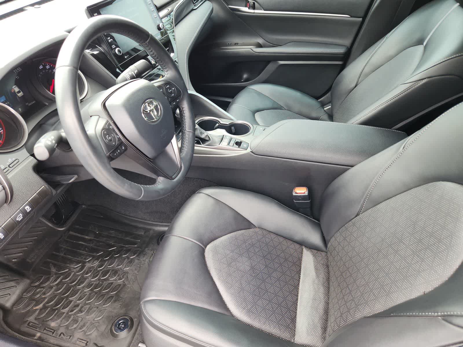 Used 2022 Toyota Camry XSE FWD video 2