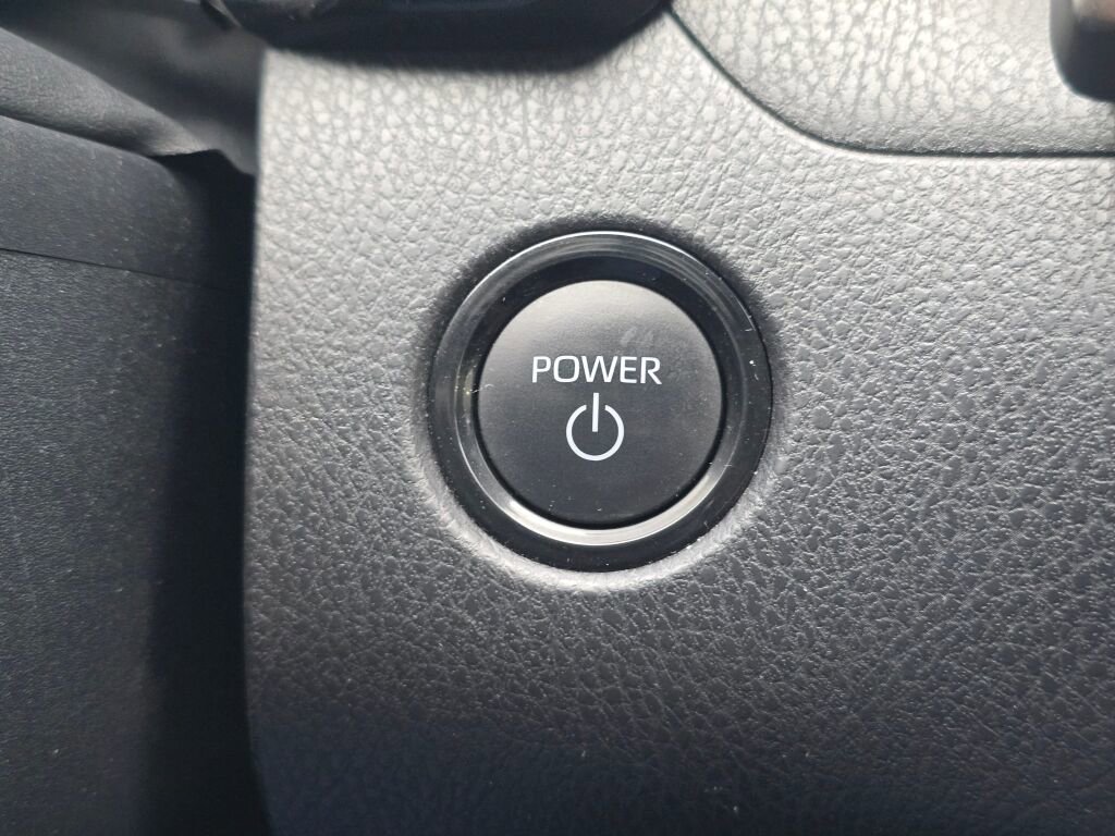 Used 2025 Toyota Camry LE image 29