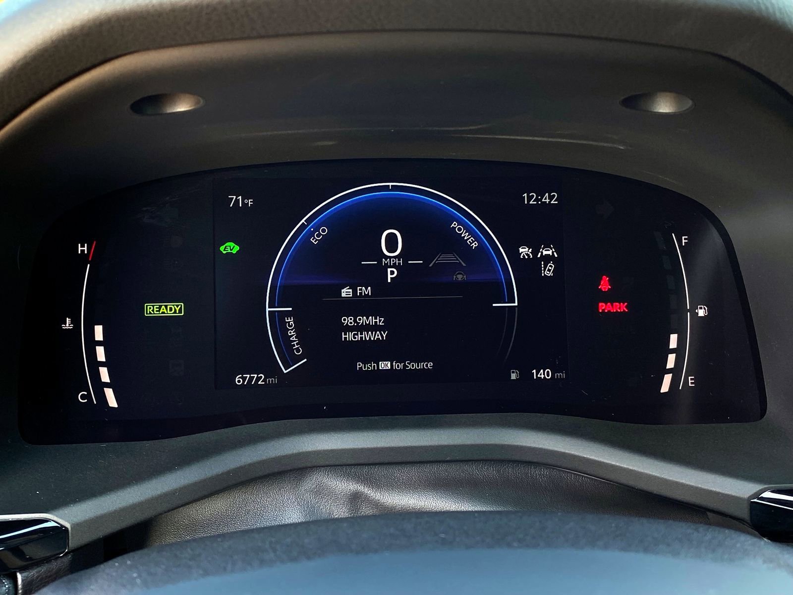 Used 2025 Toyota Camry SE image 22