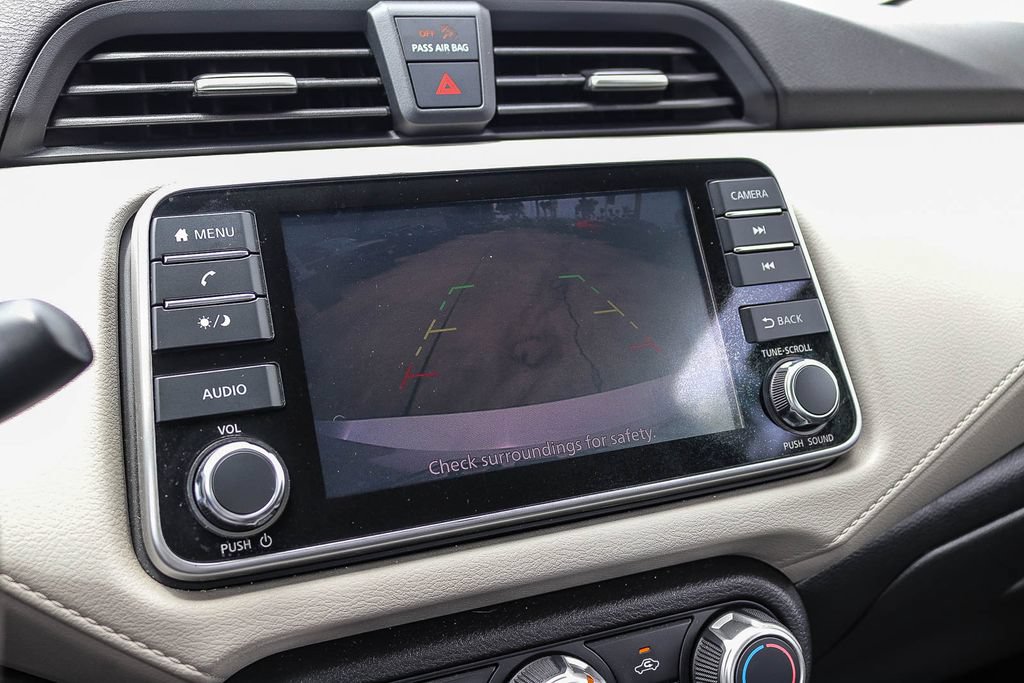 Used 2022 Nissan Versa SV FWD image 27