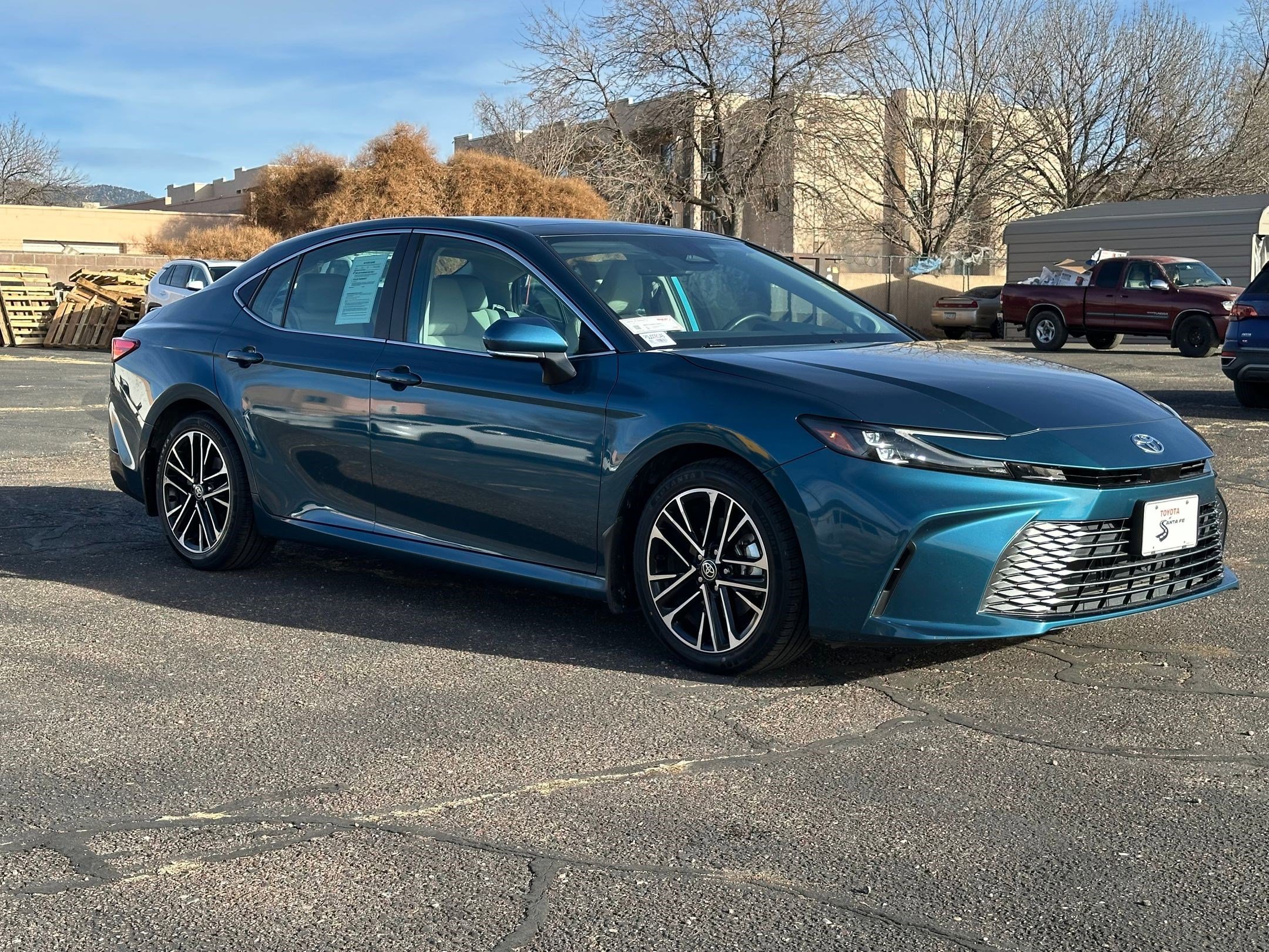 Used 2025 Toyota Camry XLE w/ Premium Package image 6