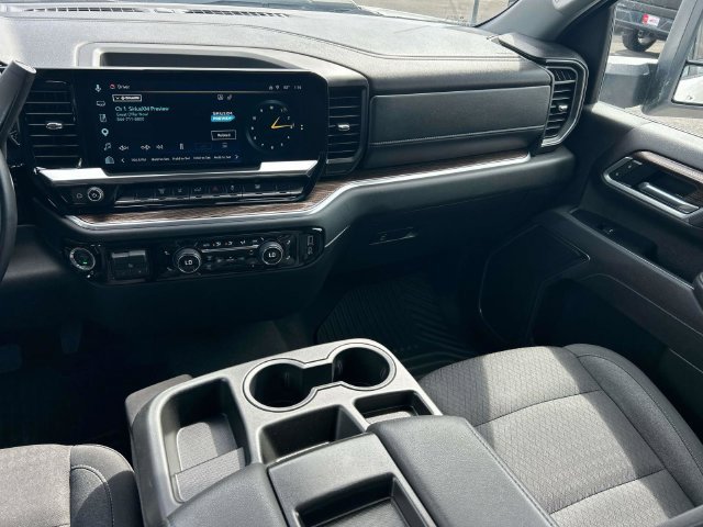 Used 2025 Chevrolet Silverado 2500 LT w/ Convenience Package AWD/4WD image 16