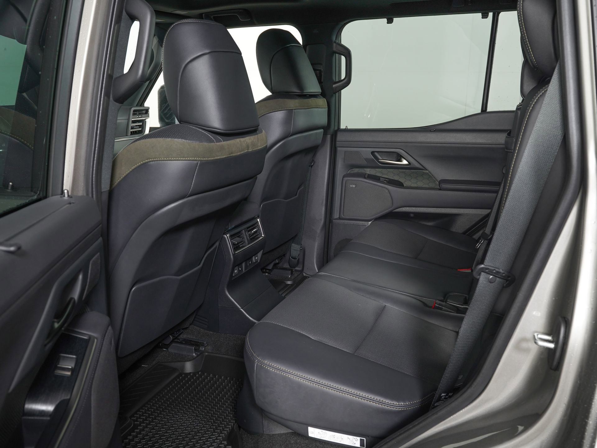 Used 2024 Lexus GX 550 image 14