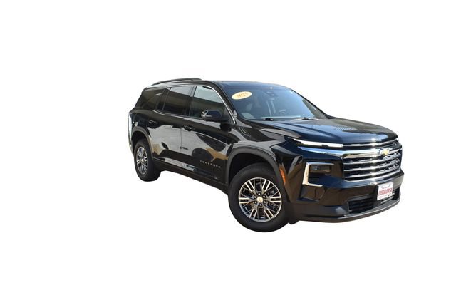 Used 2025 Chevrolet Traverse LT w/ Driver Confidence Package image 2