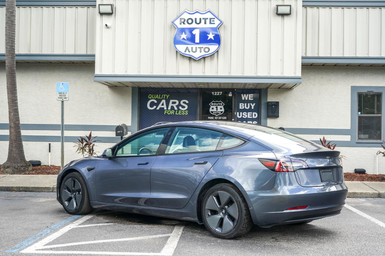 Used 2023 Tesla Model 3 Standard Range RWD image 3