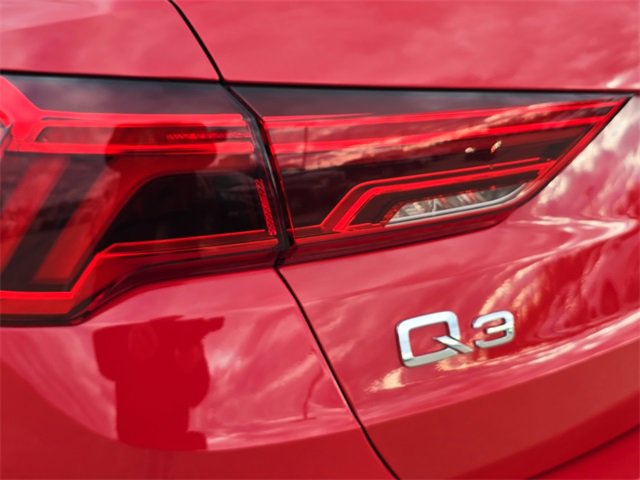 Certified 2025 Audi Q3 2.0T Premium Plus w/ Premium Plus Package image 38
