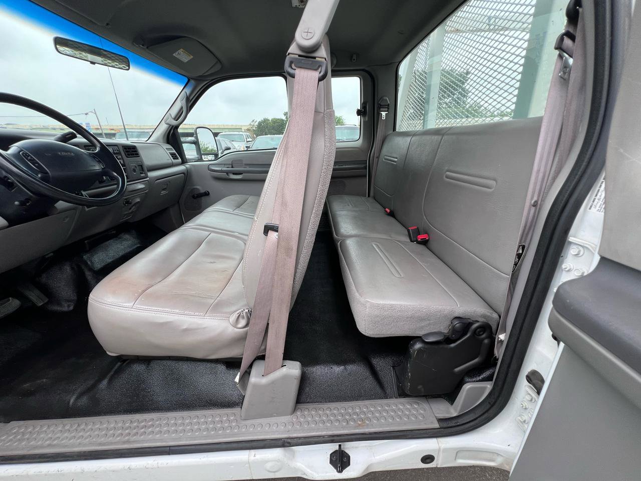 Used 2001 Ford F350 XL image 59