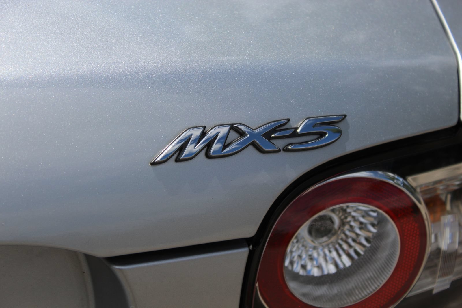 Used 2006 MAZDA MX-5 Miata Touring RWD image 26