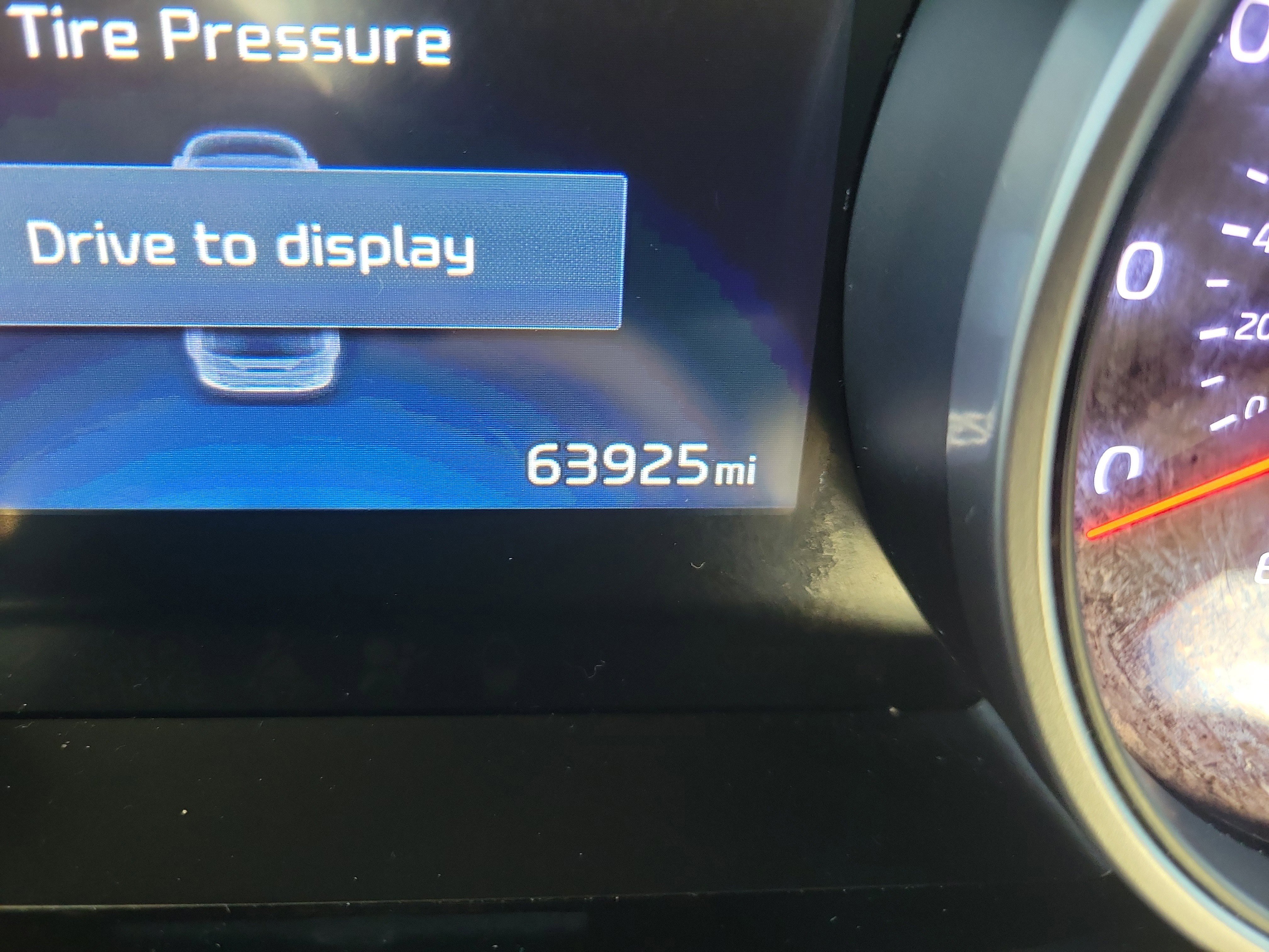 Certified 2022 Kia Carnival EX image 26