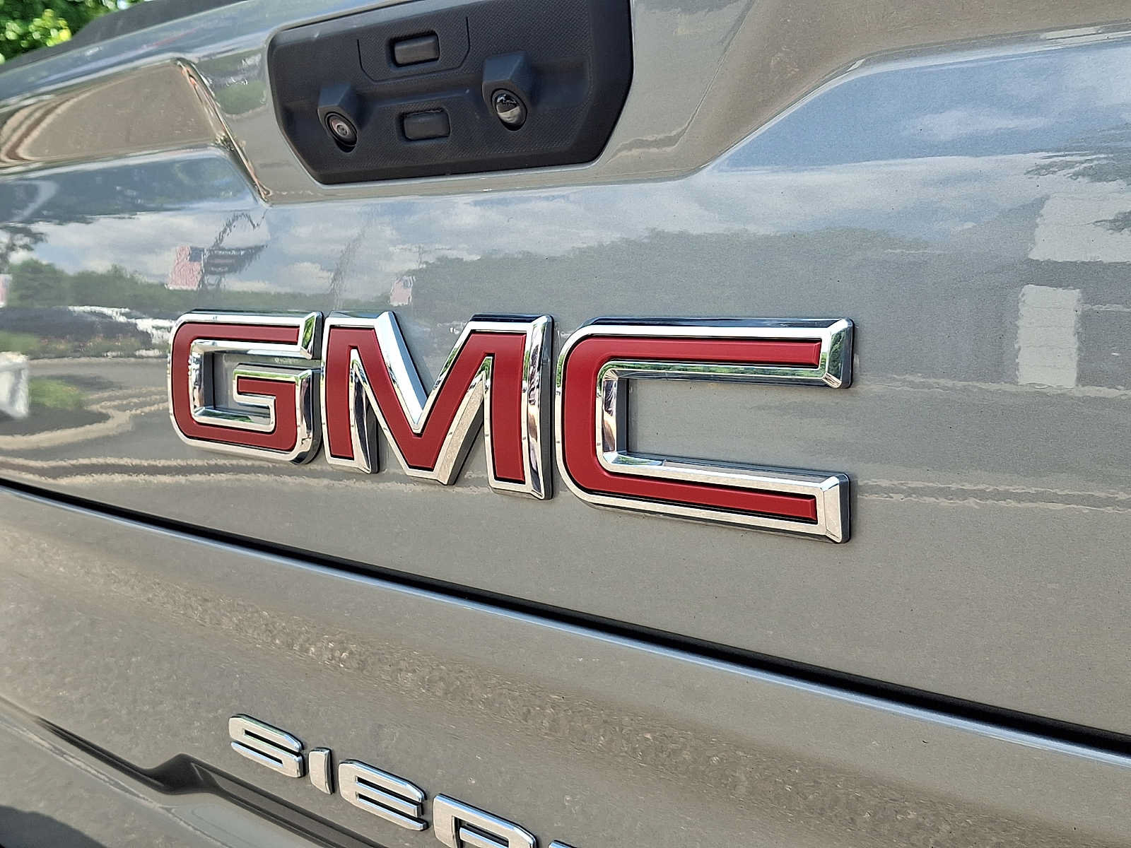 Used 2024 GMC Sierra 1500 Elevation w/ Elevation Premium Package AWD/4WD image 6