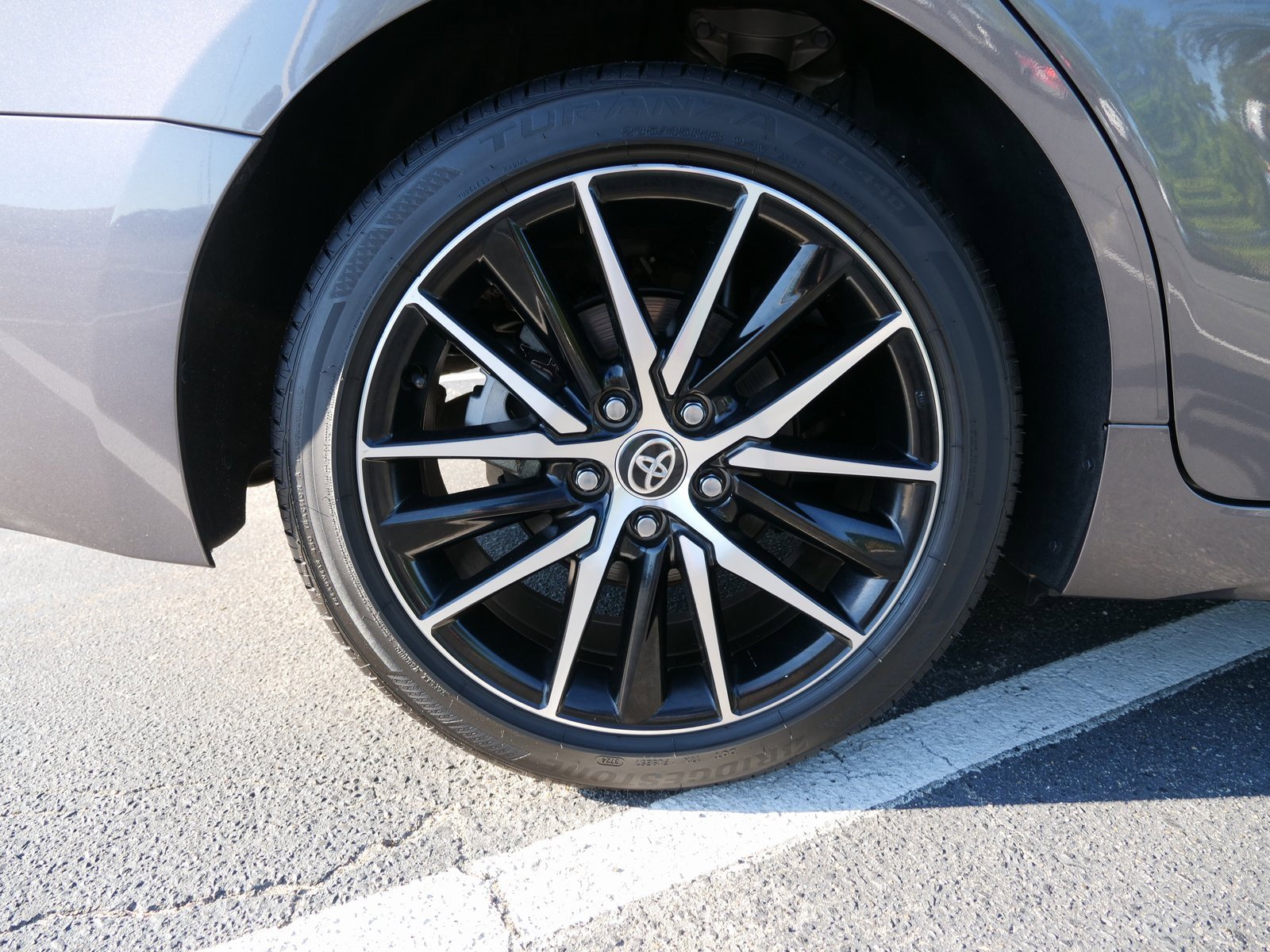 Used 2023 Toyota Camry SE image 12