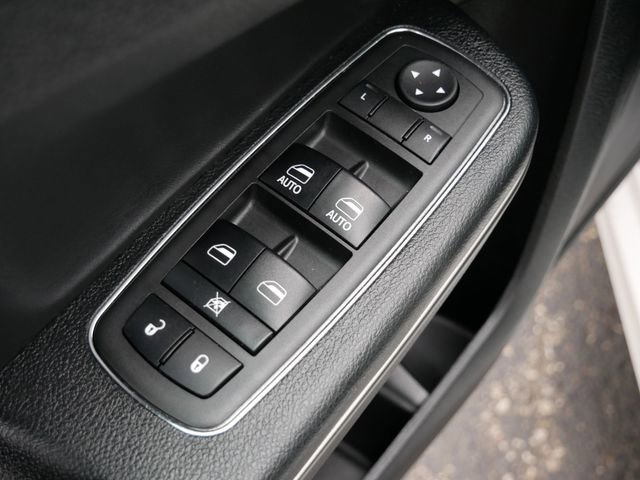 Used 2018 Chrysler 300 S w/ Safetytec Plus Group RWD image 19