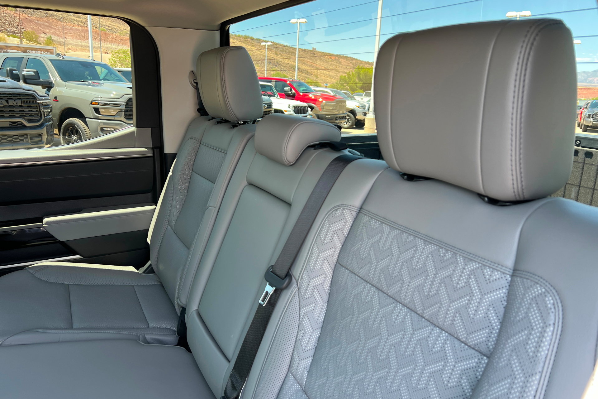 Used 2024 Toyota Tundra Limited AWD/4WD image 21