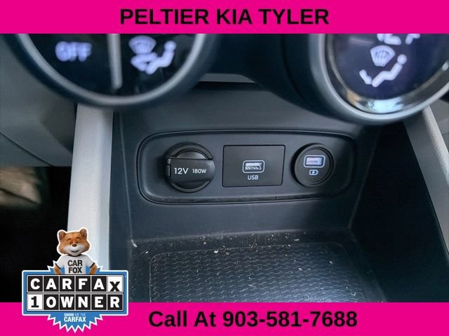 Used 2021 Hyundai Venue image 22