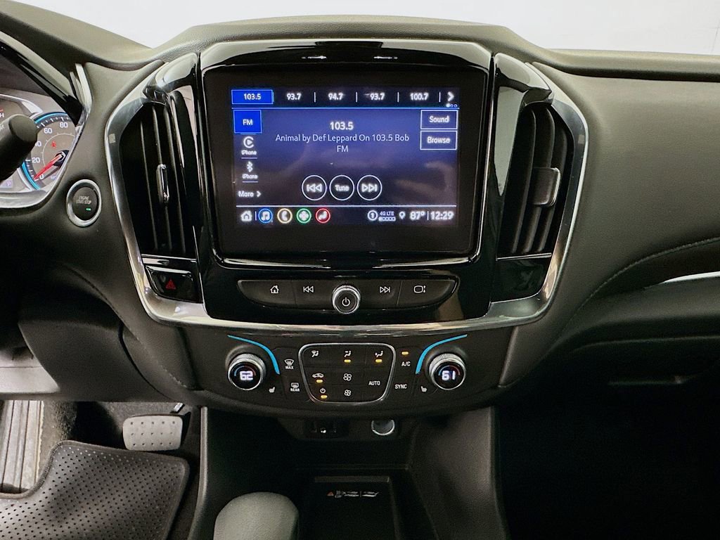 Used 2023 Chevrolet Traverse LT image 14