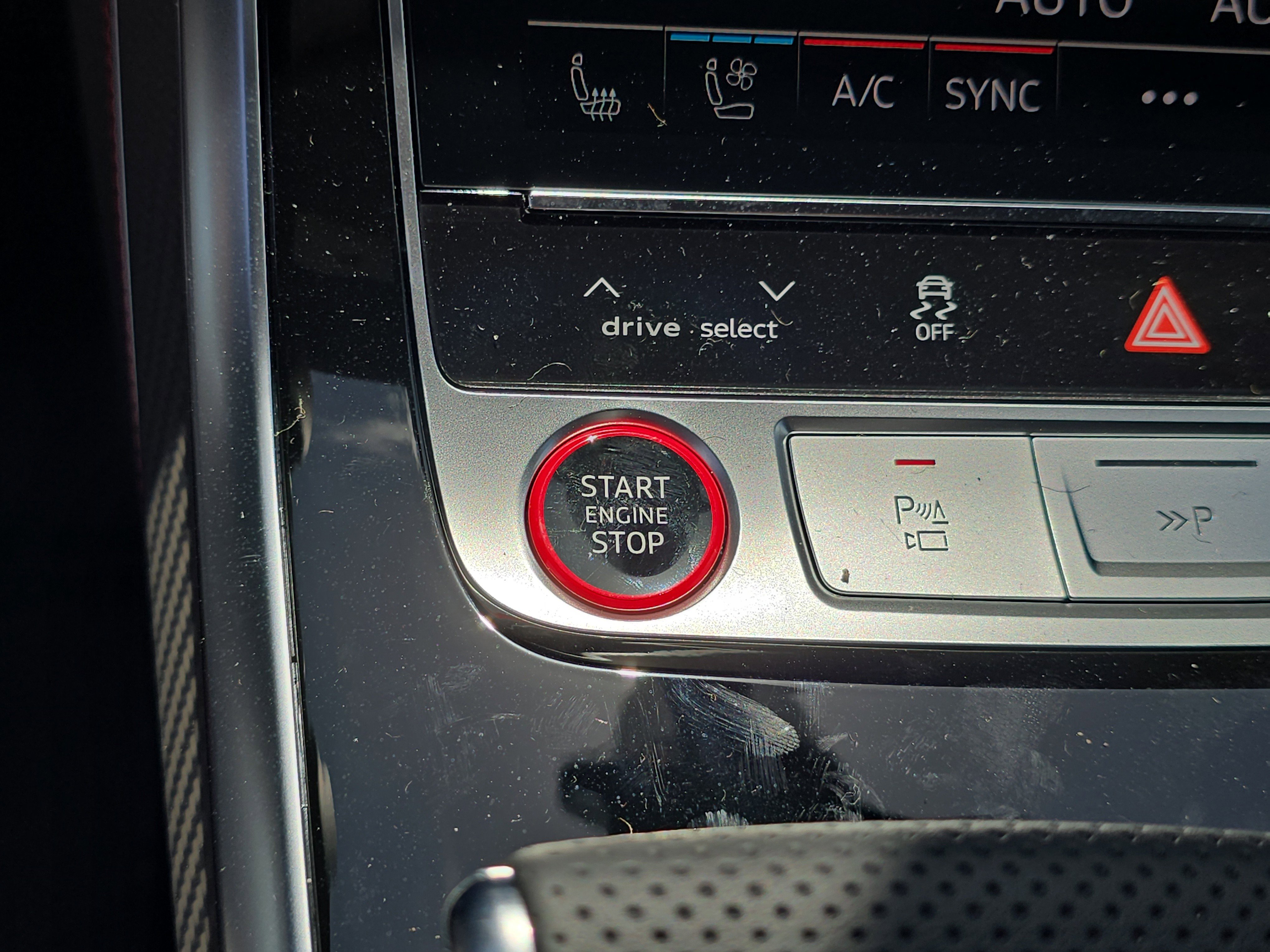 New 2025 Audi RS Q8 performance image 27