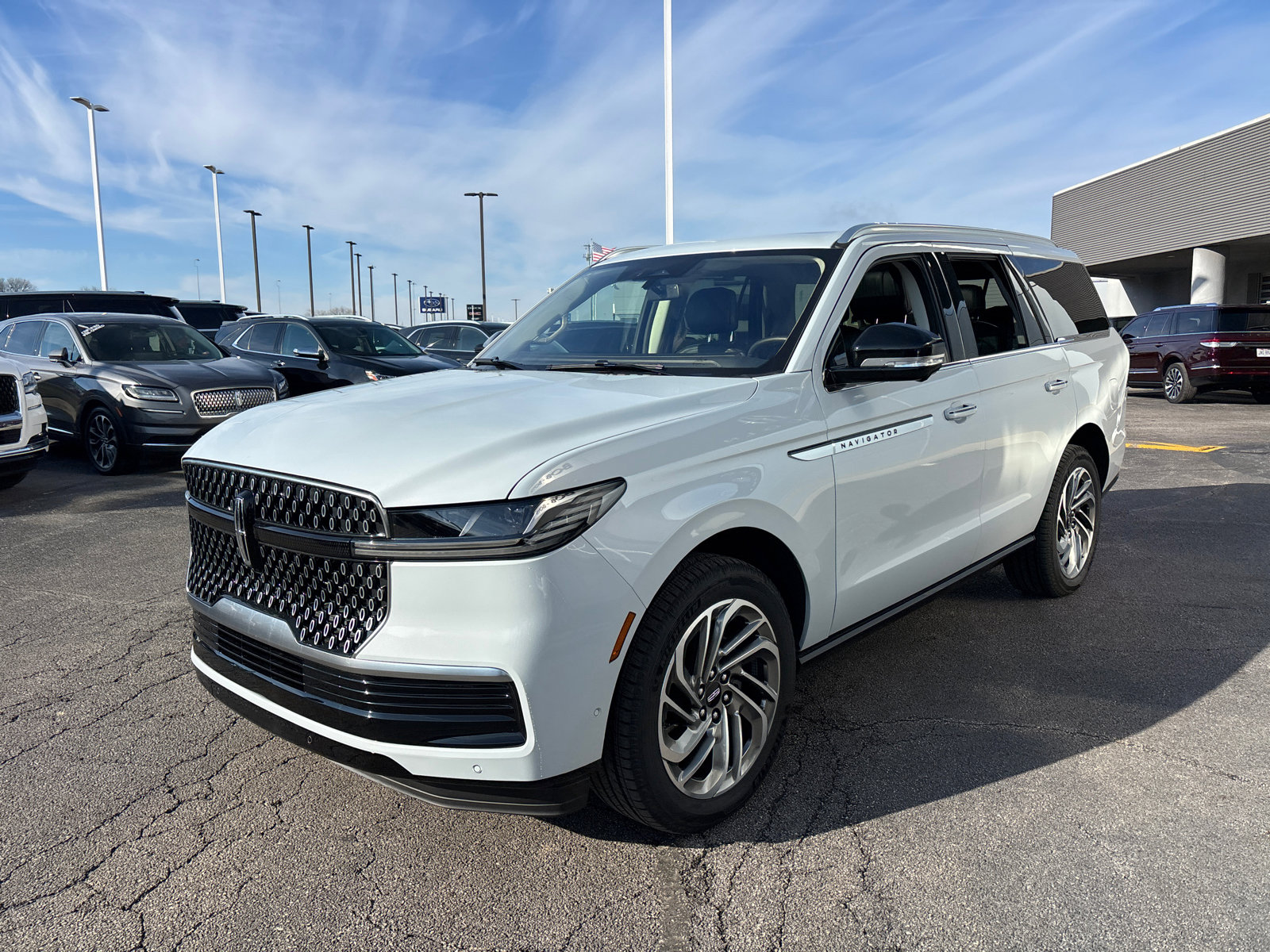 New 2025 Lincoln Navigator Reserve image 3