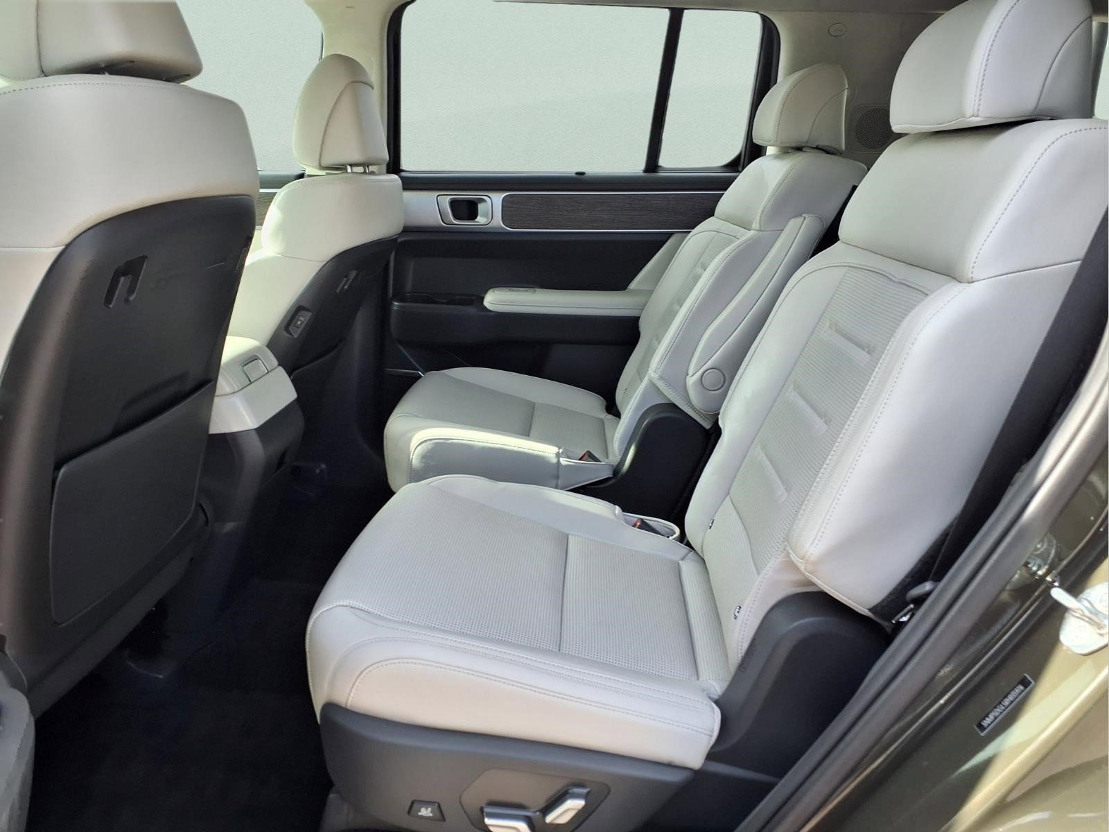 Used 2024 Hyundai Santa Fe Calligraphy image 13