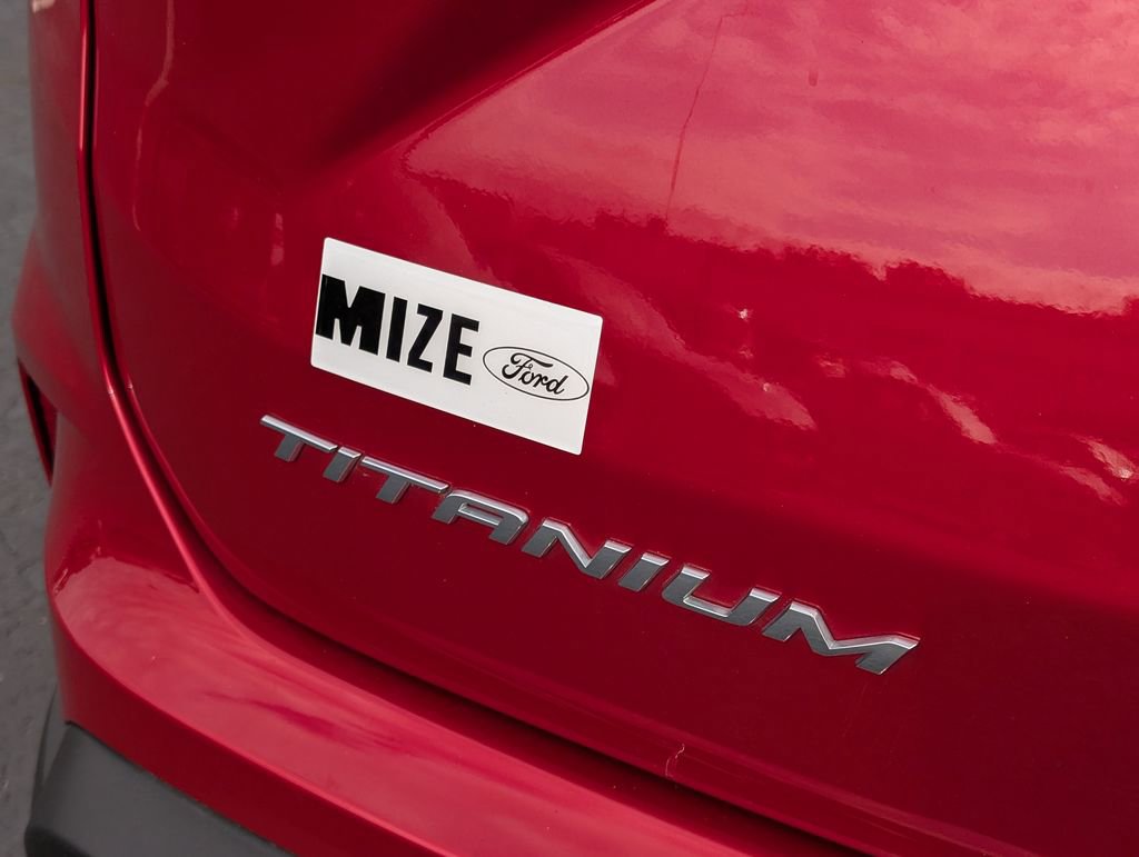 Used 2022 Ford Edge Titanium w/ Class II Trailer Tow Package image 25