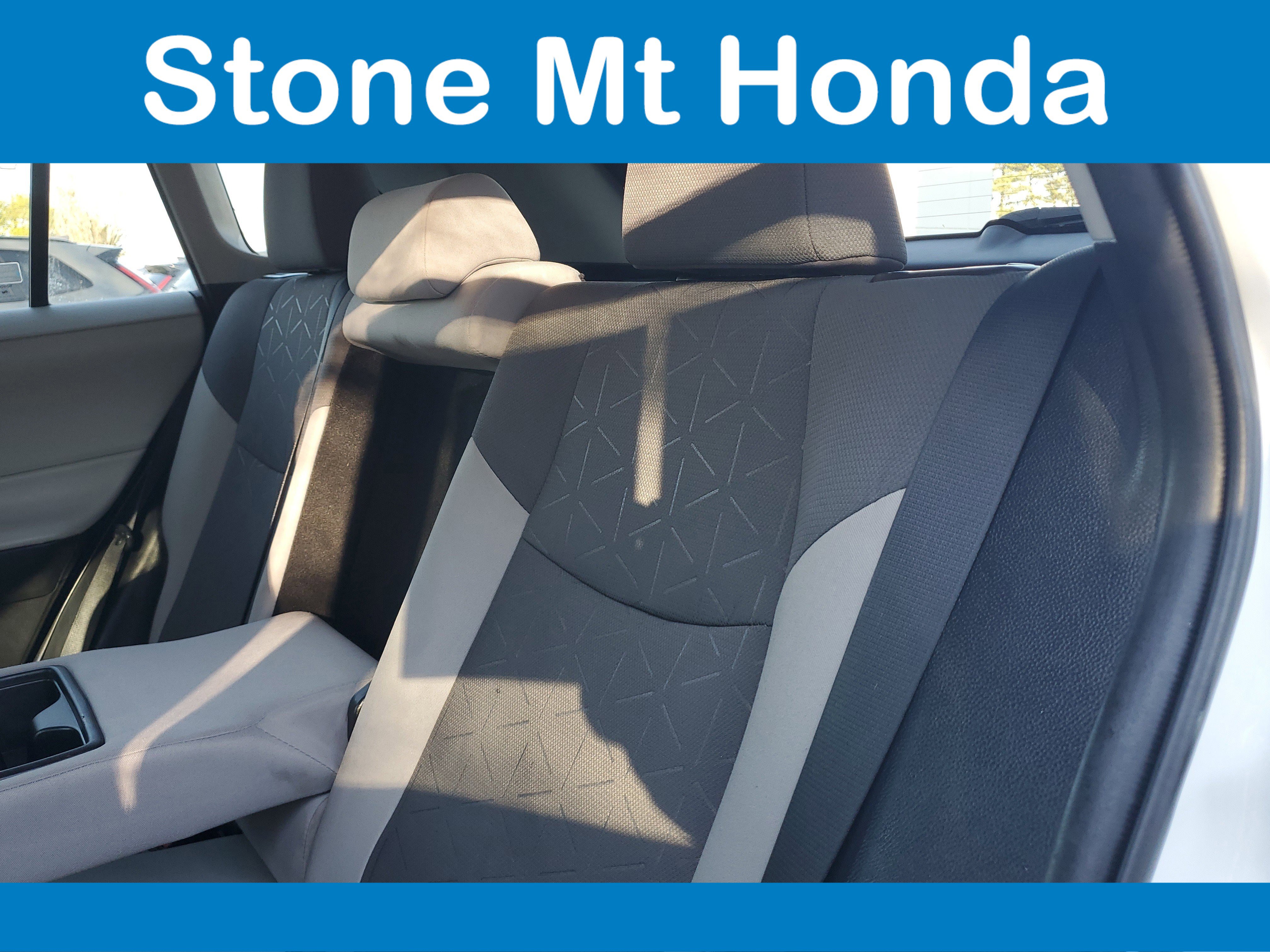 Used 2021 Toyota RAV4 XLE image 12