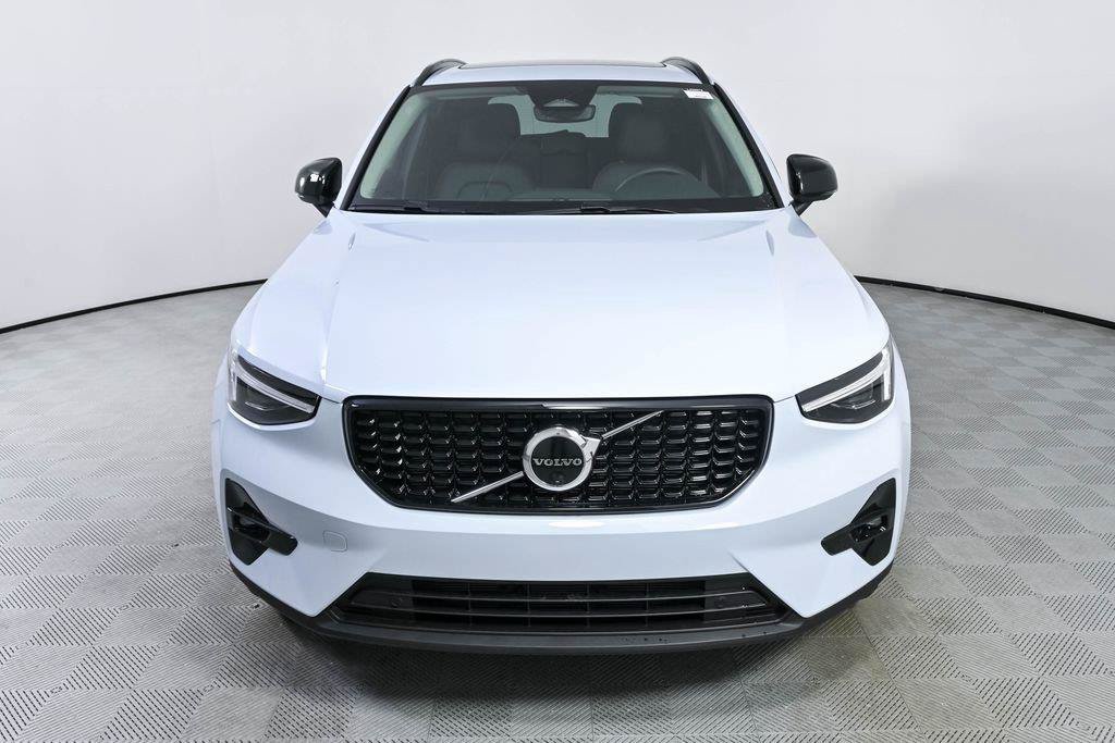 New 2026 Volvo XC40 B5 Plus w/ Protection Package Premier AWD/4WD image 34