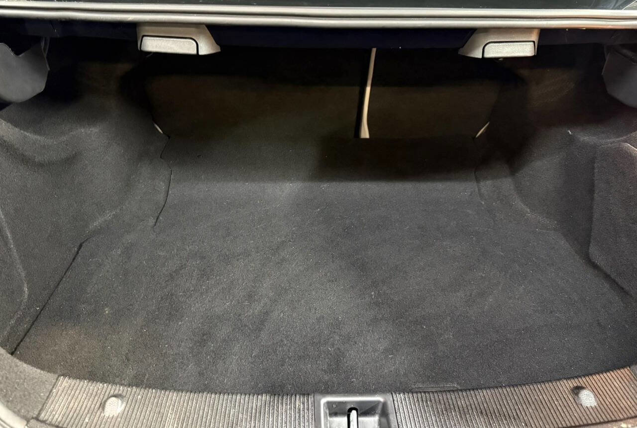 Used 2012 Mercedes-Benz C 250 Sedan image 30