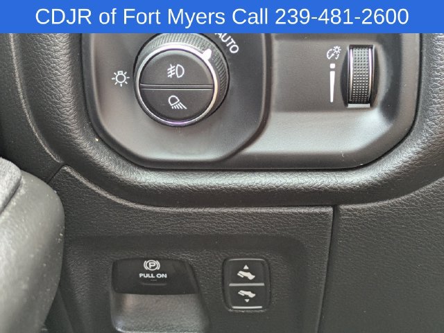 Used 2025 RAM 1500 Big Horn AWD/4WD image 18