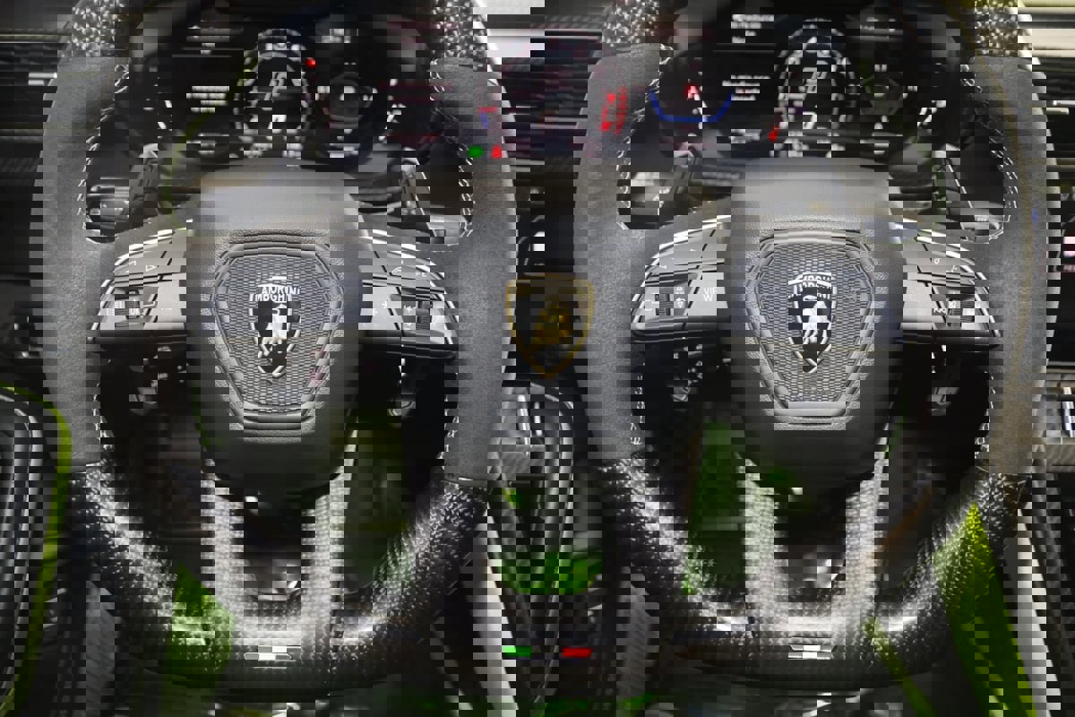 Used 2022 Lamborghini Urus image 67