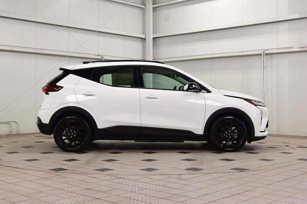 New 2027 Chevrolet Bolt RS FWD image 9