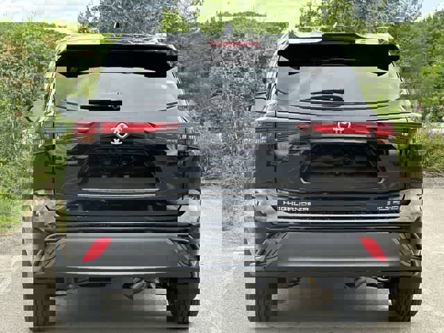 New 2024 Toyota Highlander XLE image 4