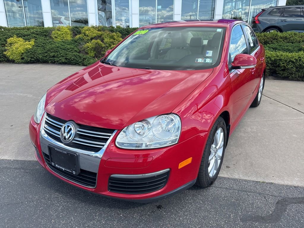 Used 2010 Volkswagen Jetta SE FWD image 2