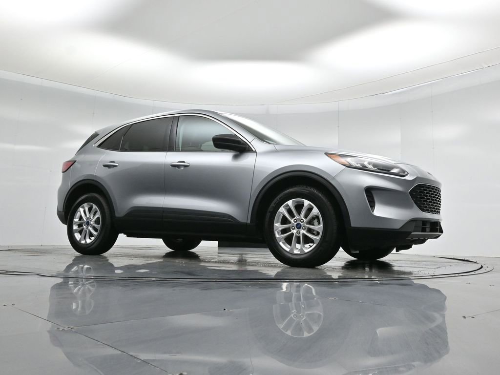Certified 2022 Ford Escape SE image 4