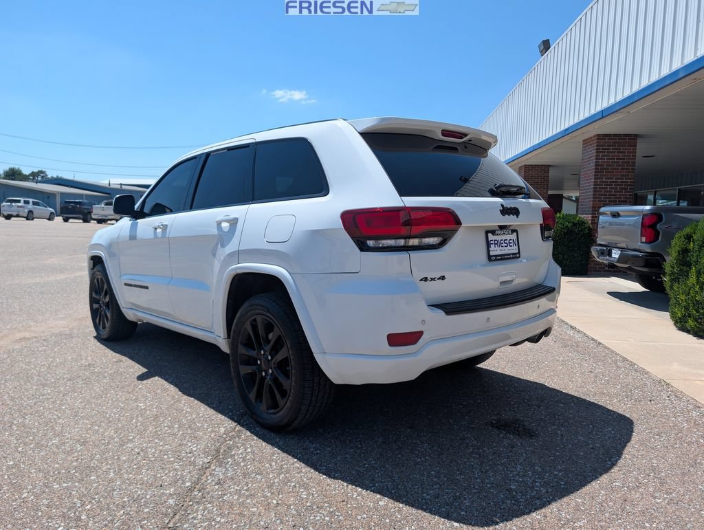 Used 2019 Jeep Grand Cherokee Altitude AWD/4WD image 3