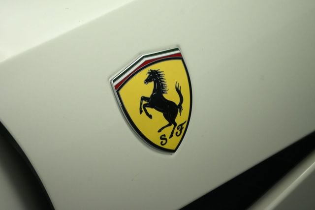 Used 2020 Ferrari Portofino RWD image 57