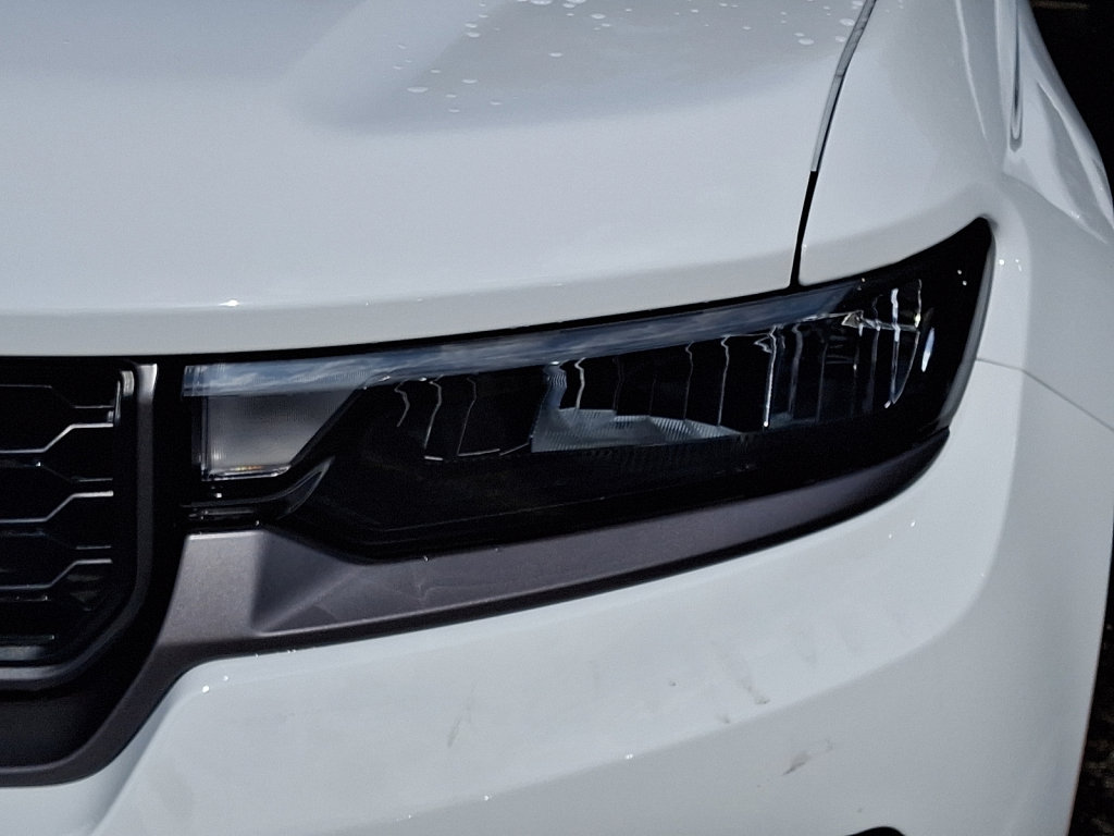 New 2026 Jeep Grand Cherokee Altitude AWD/4WD image 4
