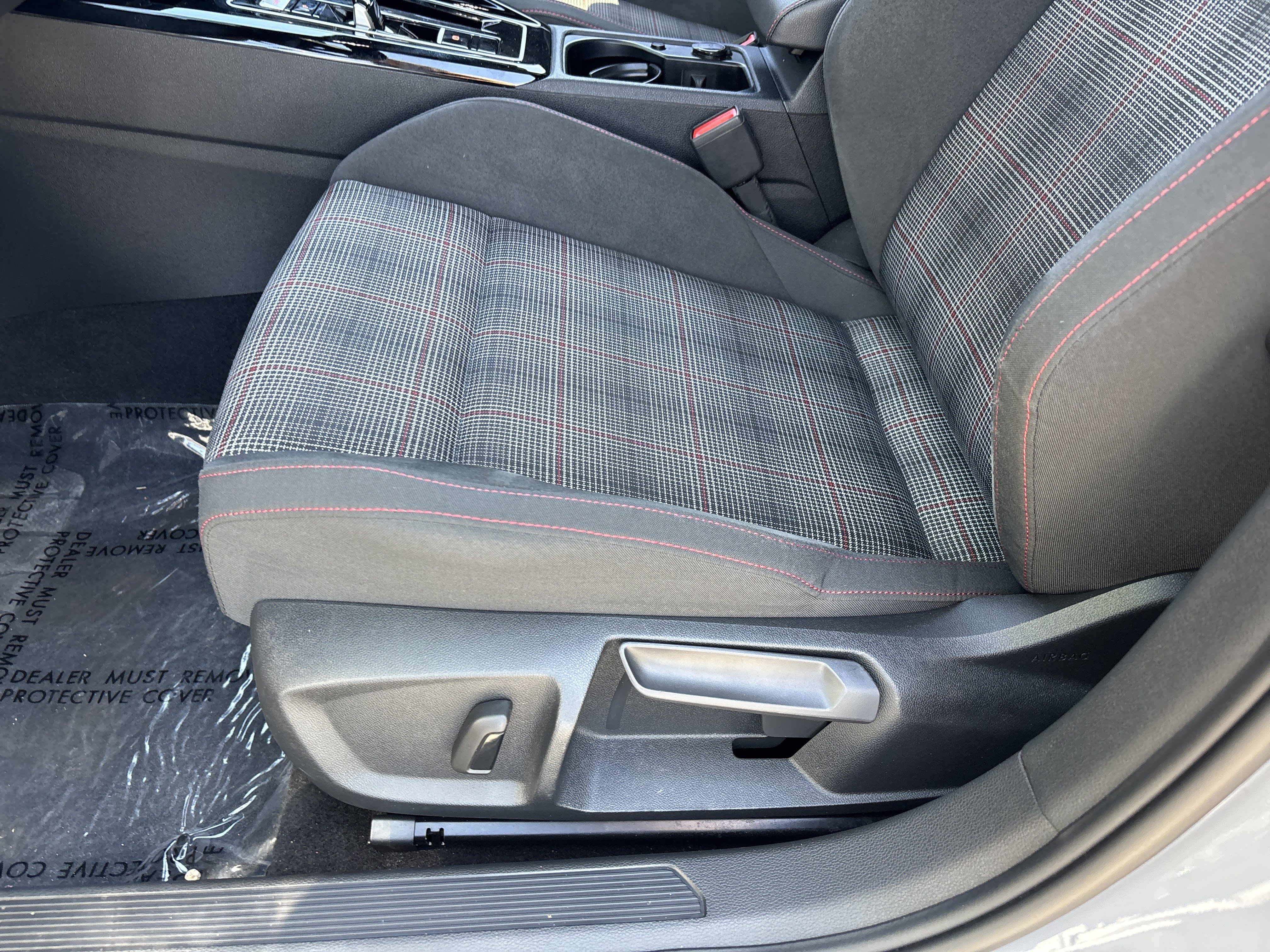 Used 2024 Volkswagen GTI SE w/ MDO Package image 19