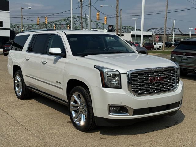 Used 2019 GMC Yukon XL Denali w/ Denali Ultimate Package AWD/4WD image 7