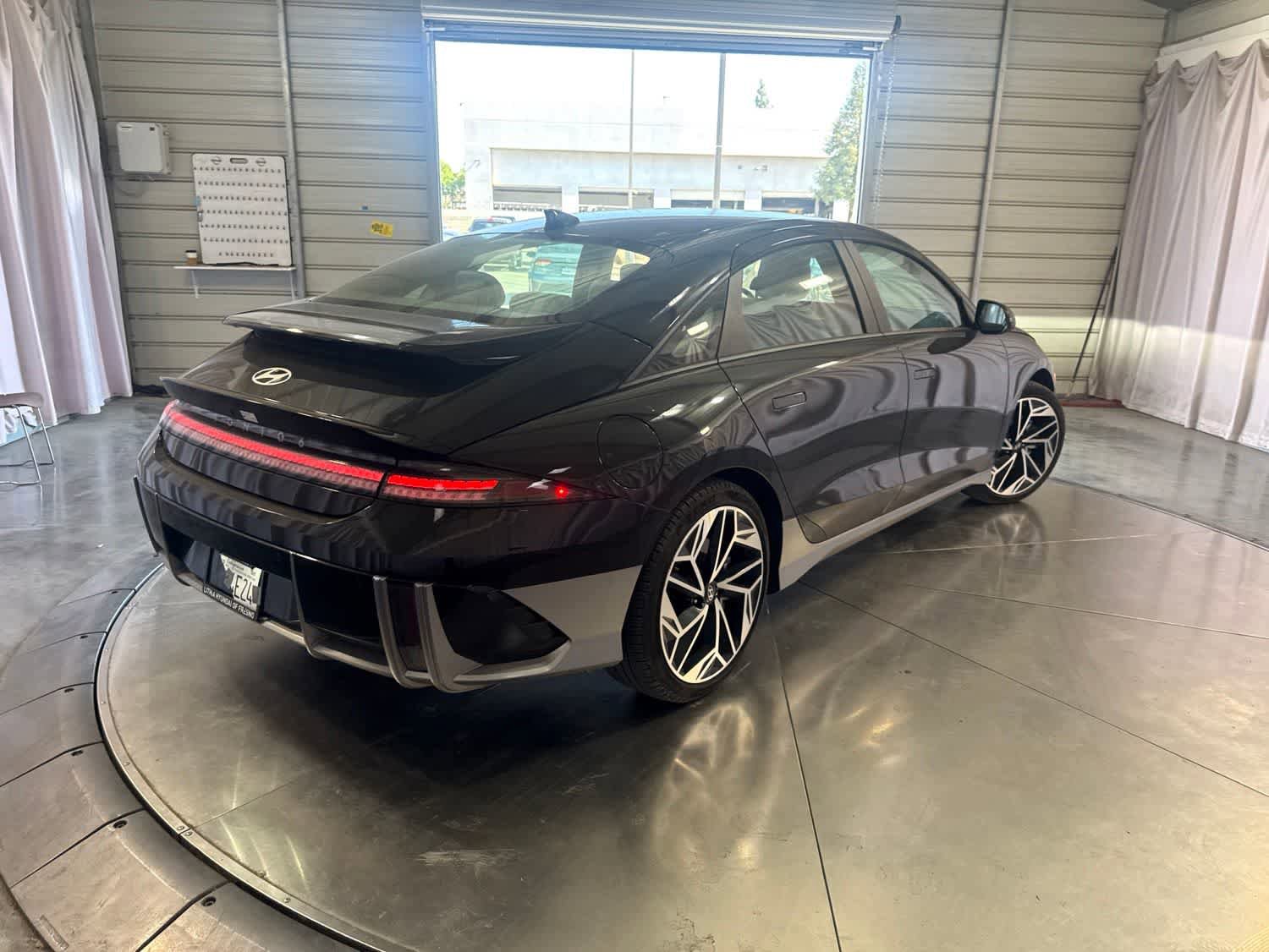 Used 2025 Hyundai Ioniq 6 SEL RWD image 5