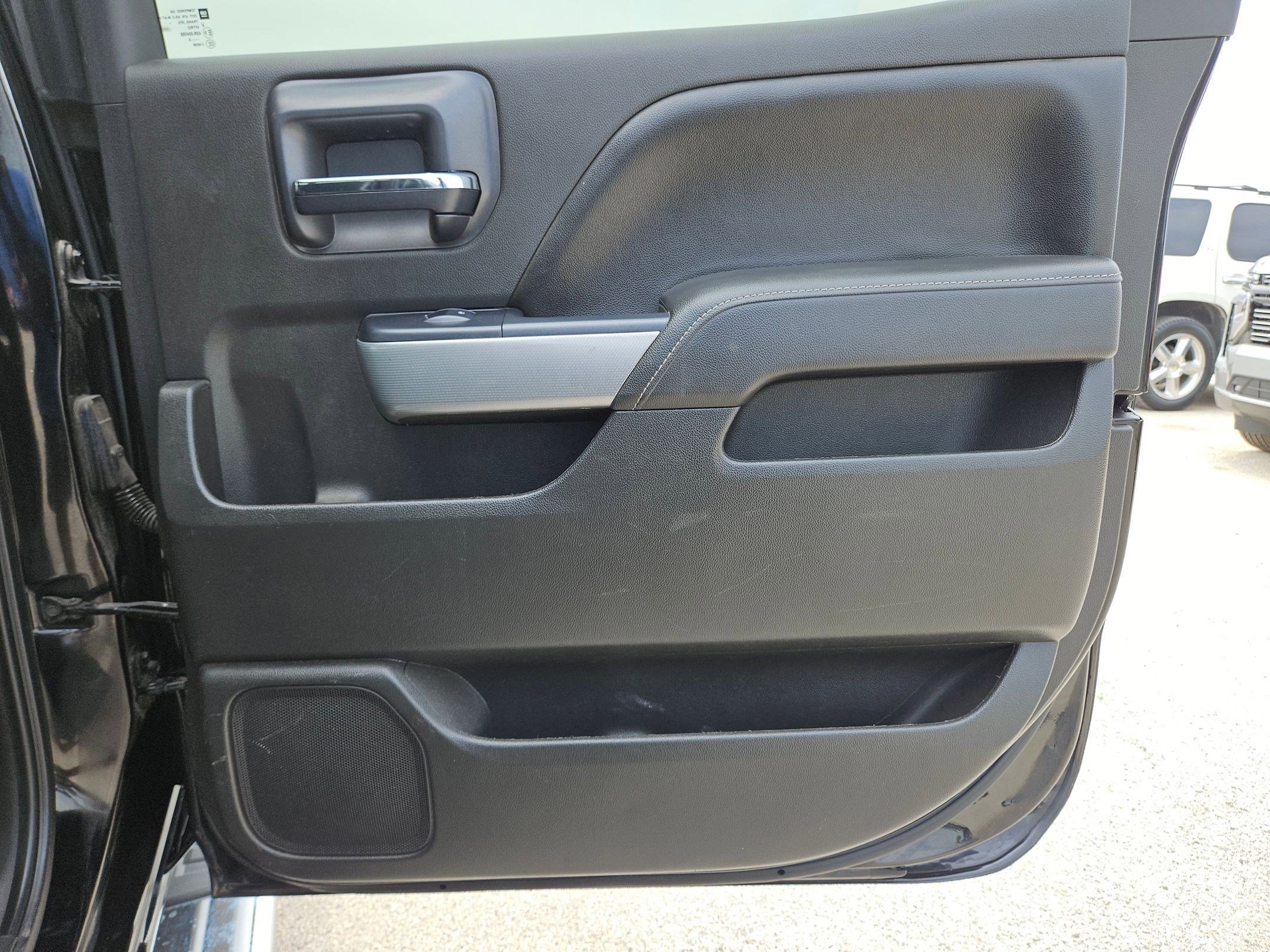 Used 2015 Chevrolet Silverado 1500 LTZ AWD/4WD image 26