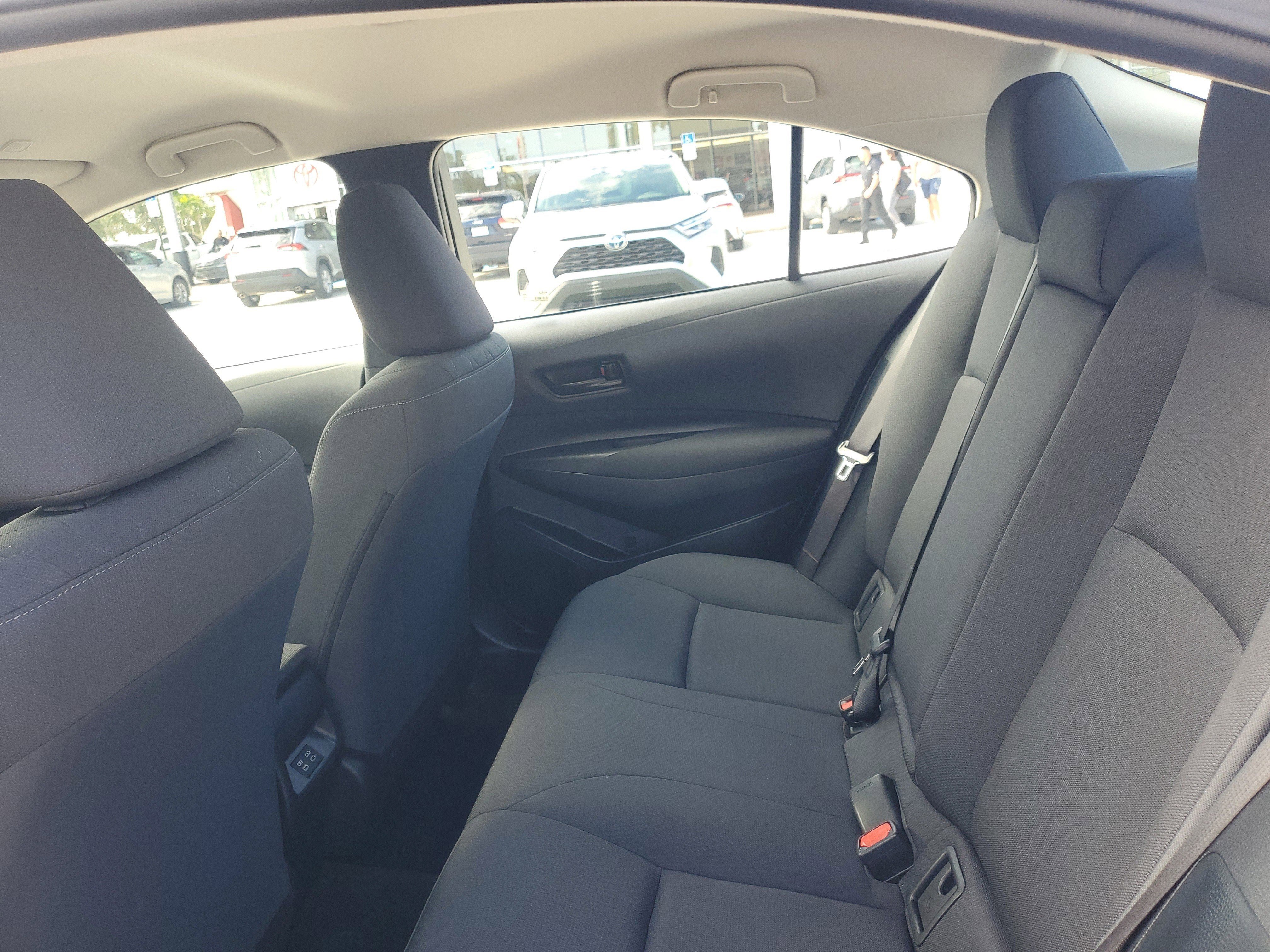 Used 2023 Toyota Corolla LE image 9