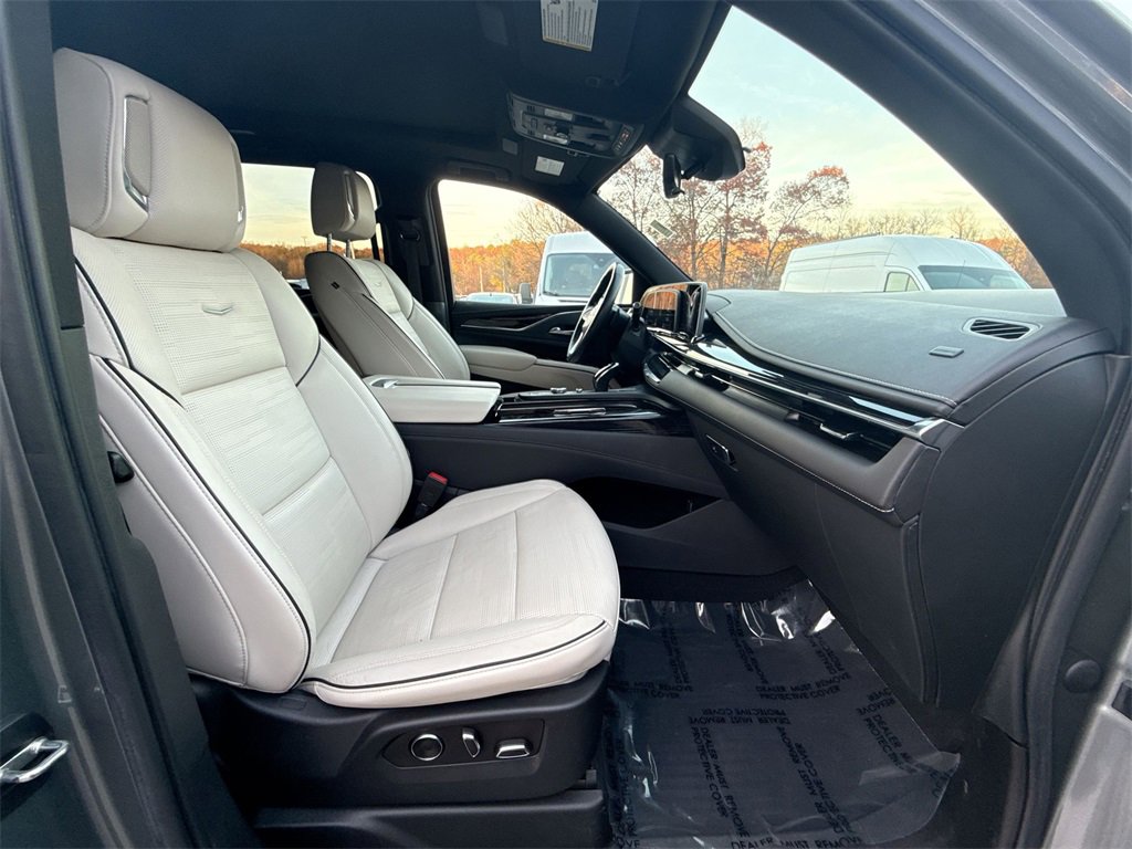 Used 2021 Cadillac Escalade ESV Sport image 26