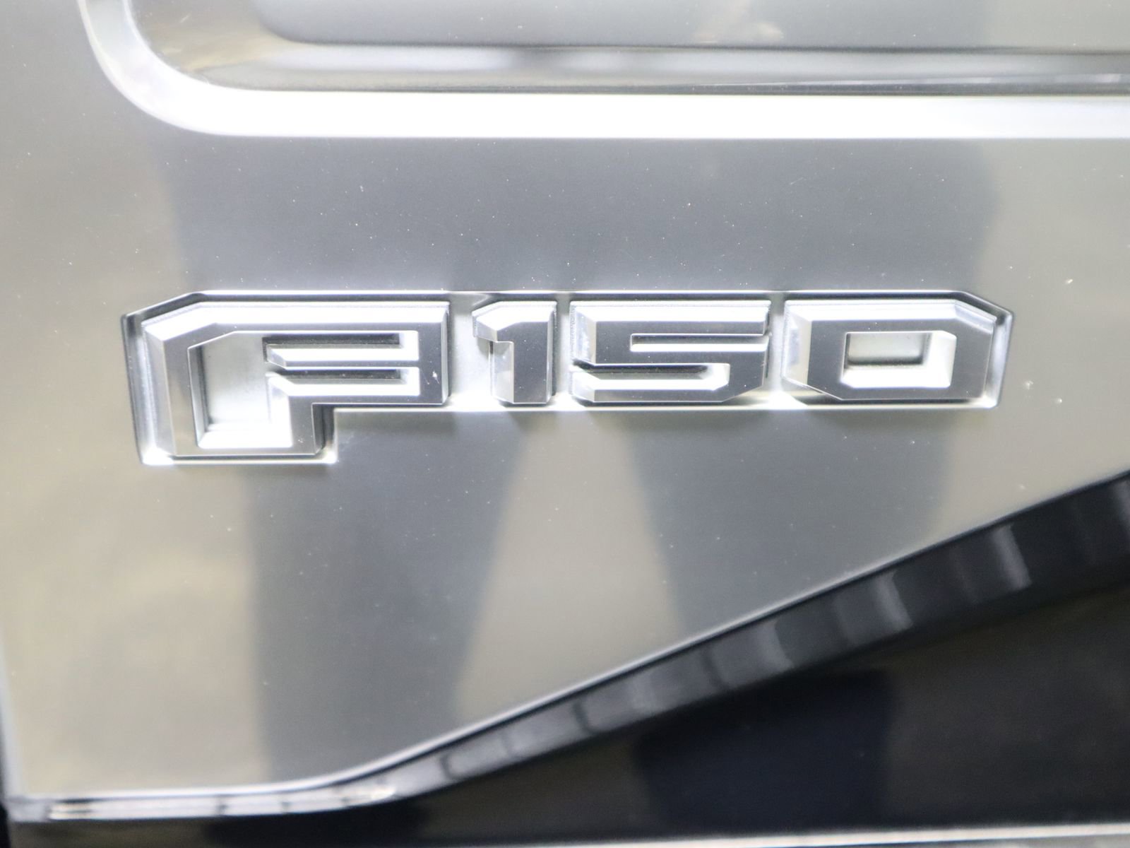 Used 2017 Ford F150 Limited w/ Trailer Tow Package AWD/4WD image 12