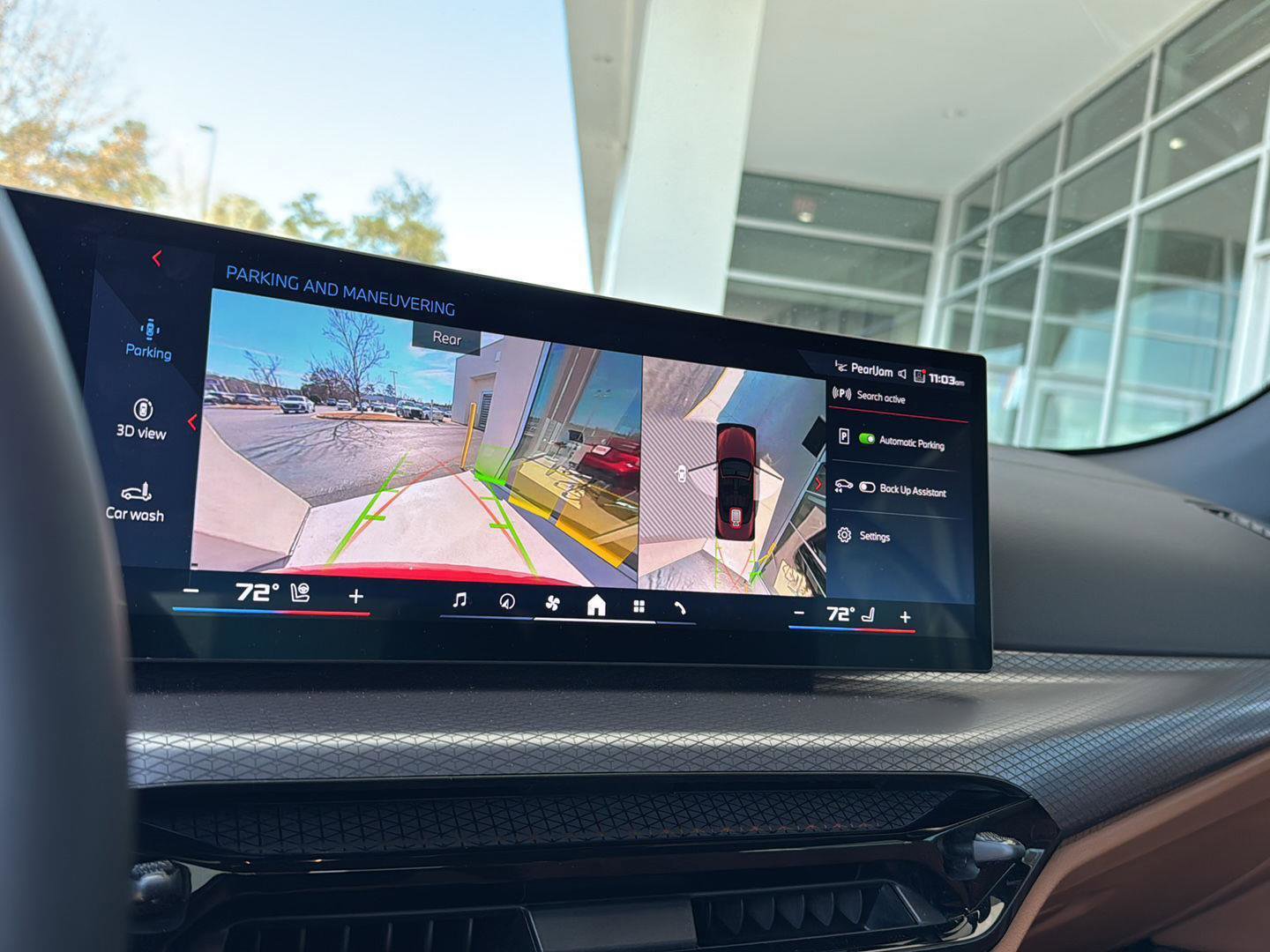 Used 2025 BMW M440i Convertible w/ Premium Package image 16