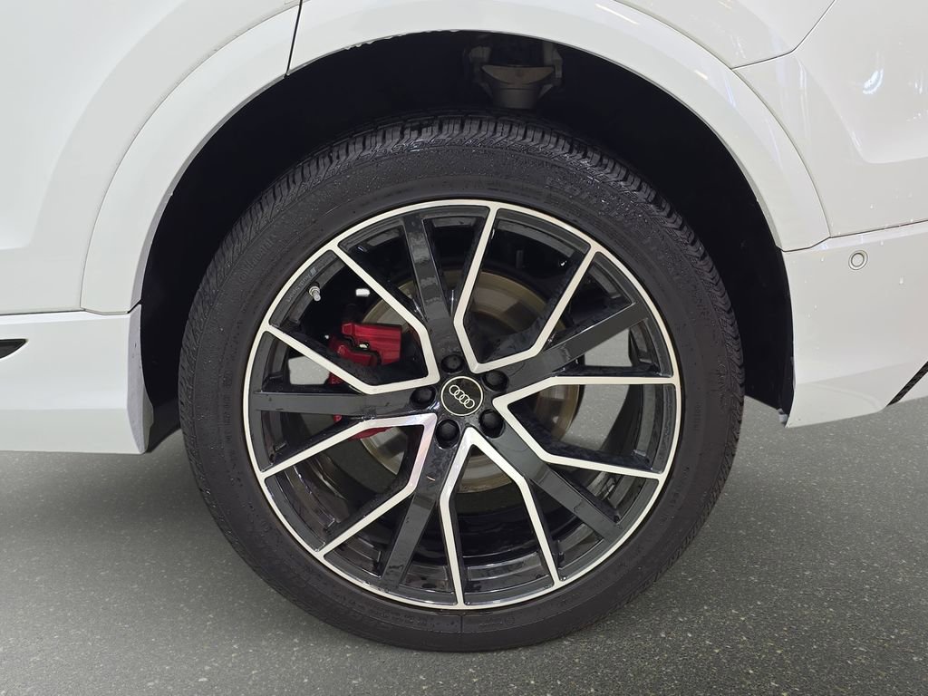 Used 2022 Audi Q8 Premium Plus w/ Premium Plus Package image 35