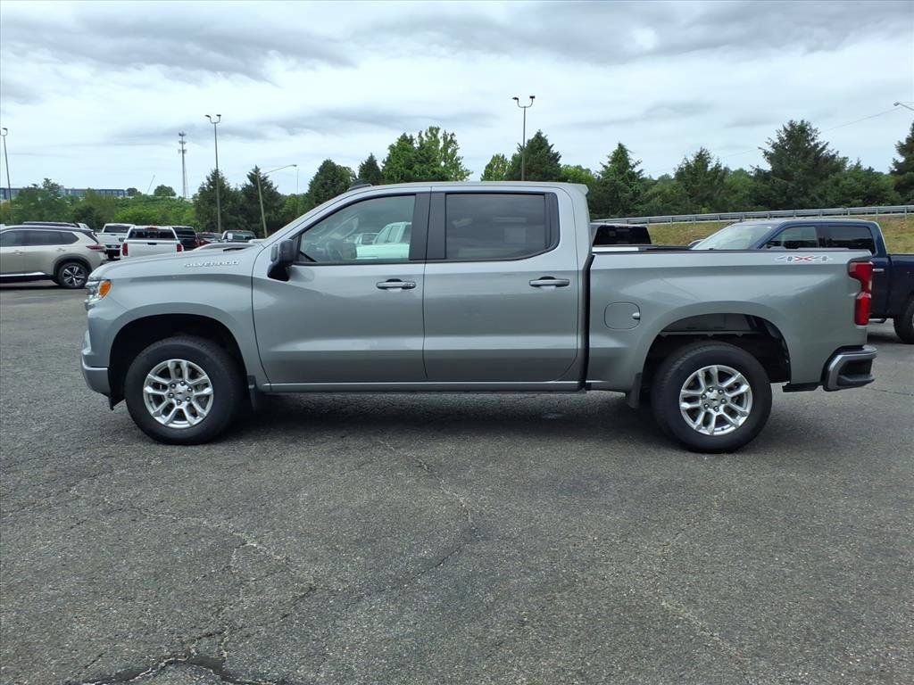Used 2026 Chevrolet Silverado 1500 RST AWD/4WD image 6