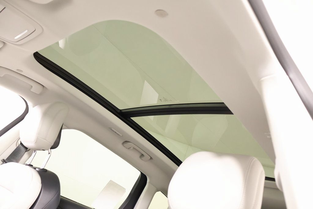 New 2026 Lincoln Nautilus Premier w/ Equipment Group 102A AWD/4WD image 15