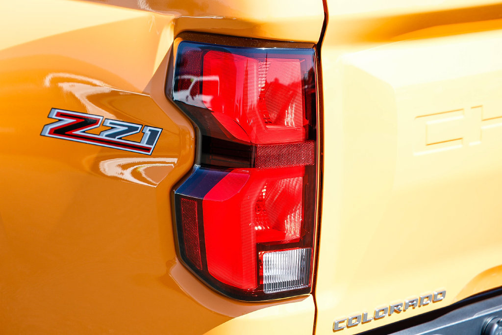 Used 2026 Chevrolet Colorado Z71 w/ Technology Package AWD/4WD image 12