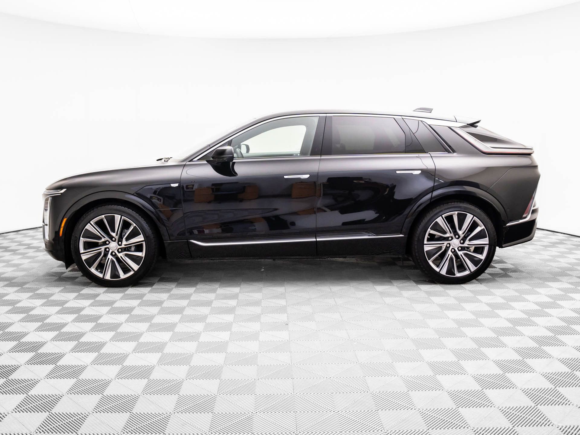 Certified 2025 Cadillac Lyriq Luxury w/ LPO, Floor Liner Package video 2