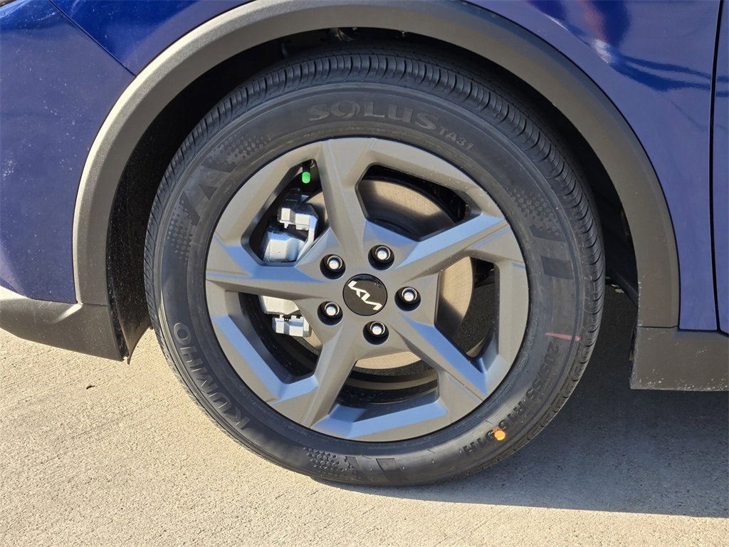 New 2026 Kia K4 LXS image 24